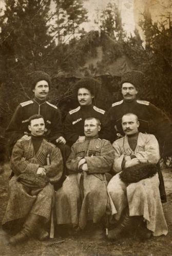 3 й Запорожский полк Стоит первый справа Сушко Яков Елисеевич