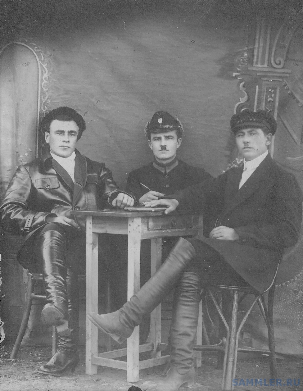 Работники милиции ст.Ивановская. 1928 г..jpg
