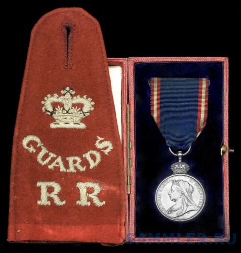 Royal Victorian Medal, V.R., silver (Sgt. R. Mills, R.G.R.R.).jpg
