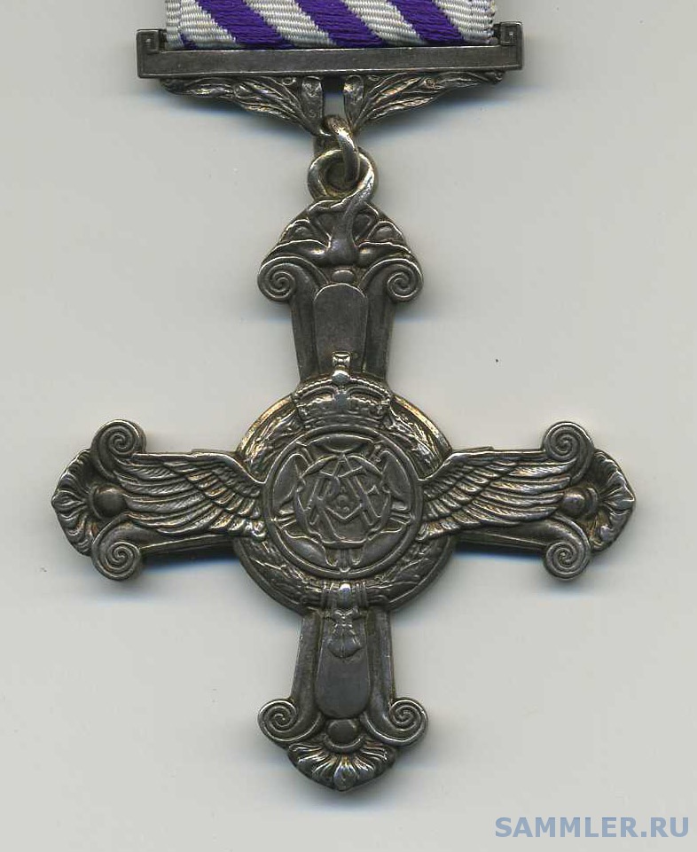 Distinguished Flying Cross b (2).jpg