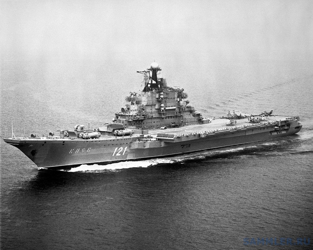 1024px-Aircraft_carrier_&#39;Kiev&#39;_in_1985.jpeg