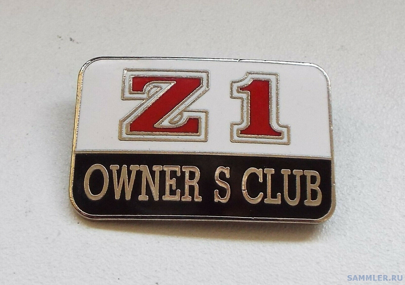 Z1 (Kawasaki) Owner&#39;s Club Motor Cycle Enamel Badge.jpg