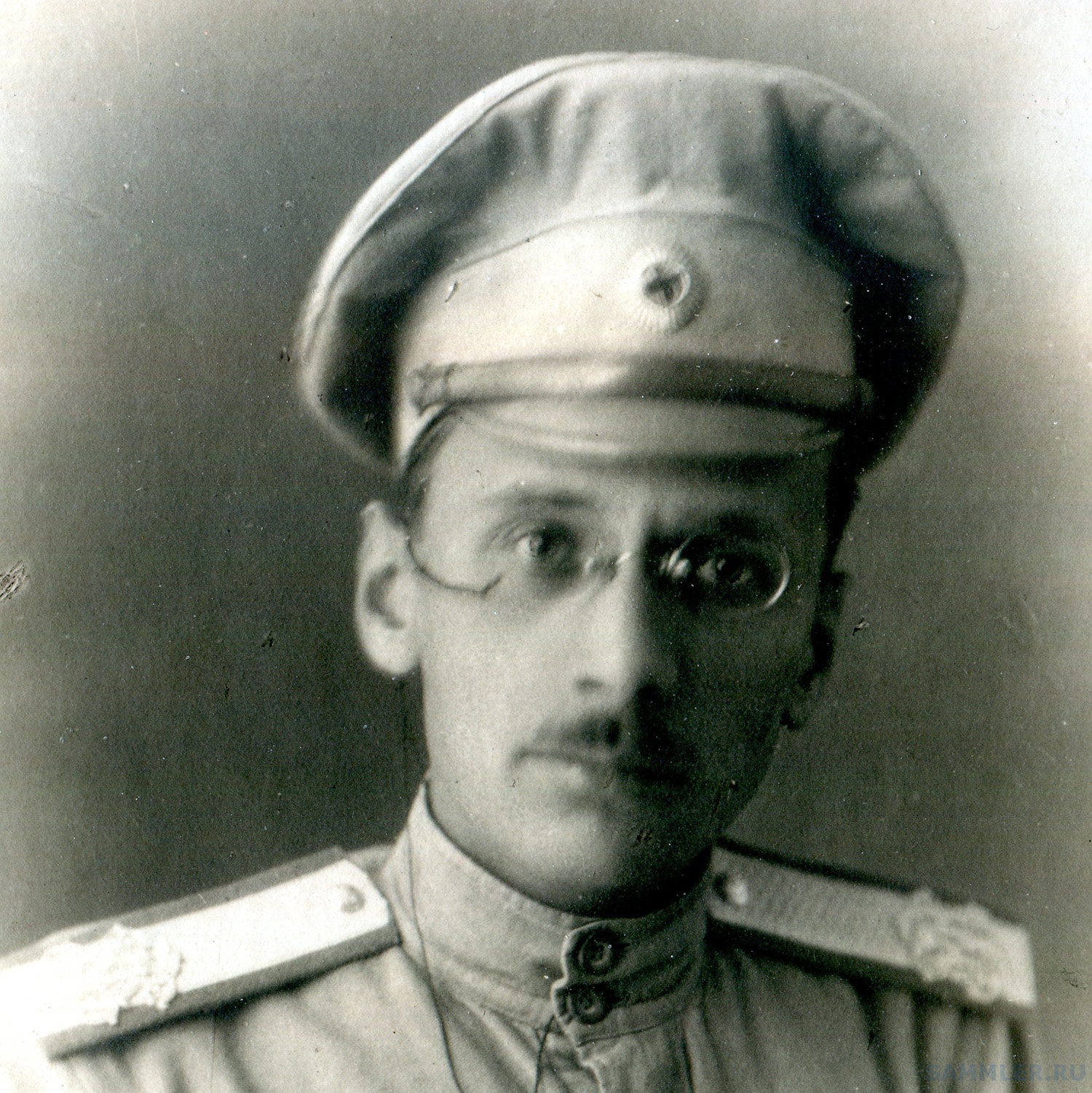 Младший офицер 6 букв. Младший офицер 6 букв
