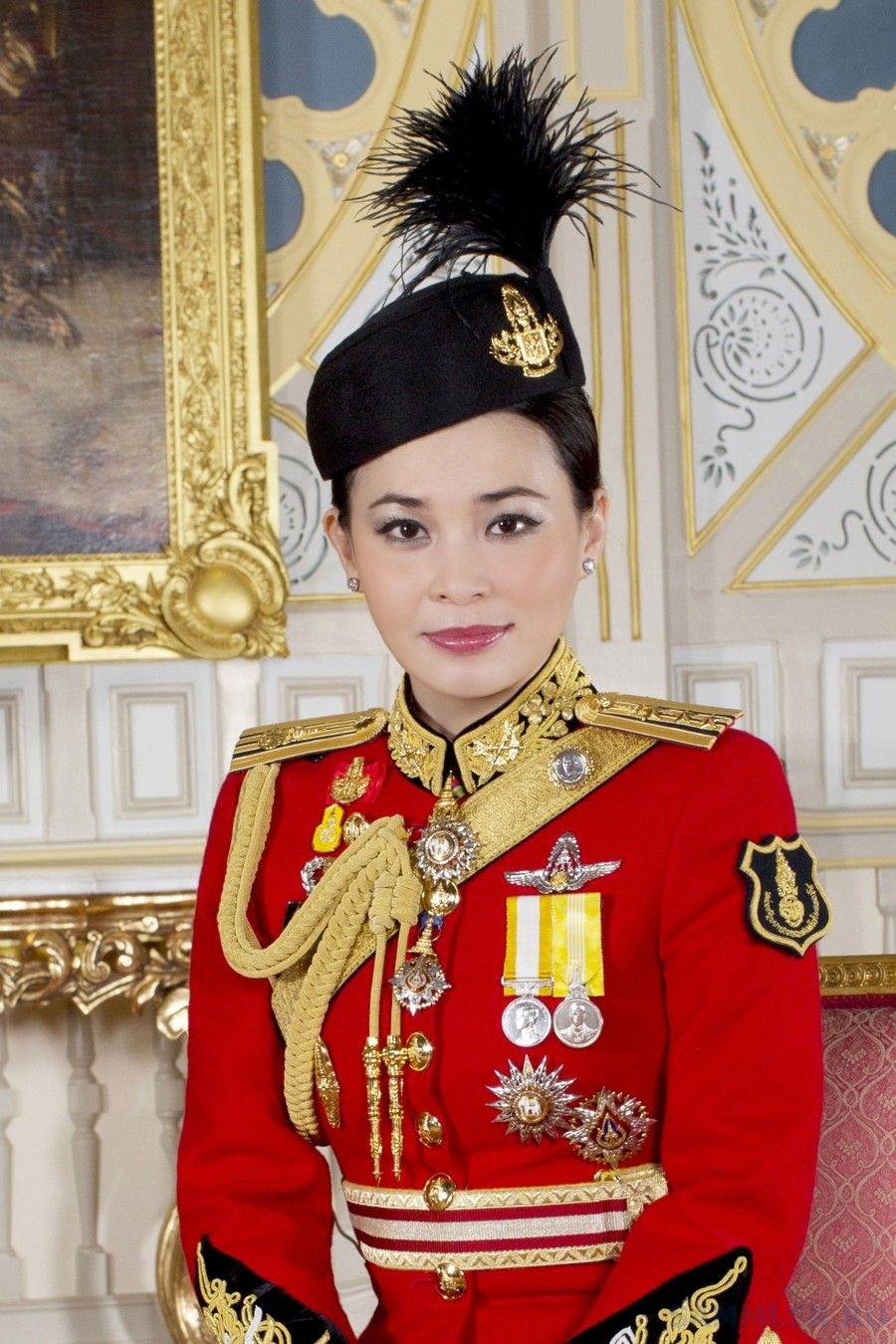 Как называется жена короля. Сутхида Вачиралонгкорн. Сутхида Королева Тайланда. Сутхида жена короля Таиланда. Сутхида Тиджай.