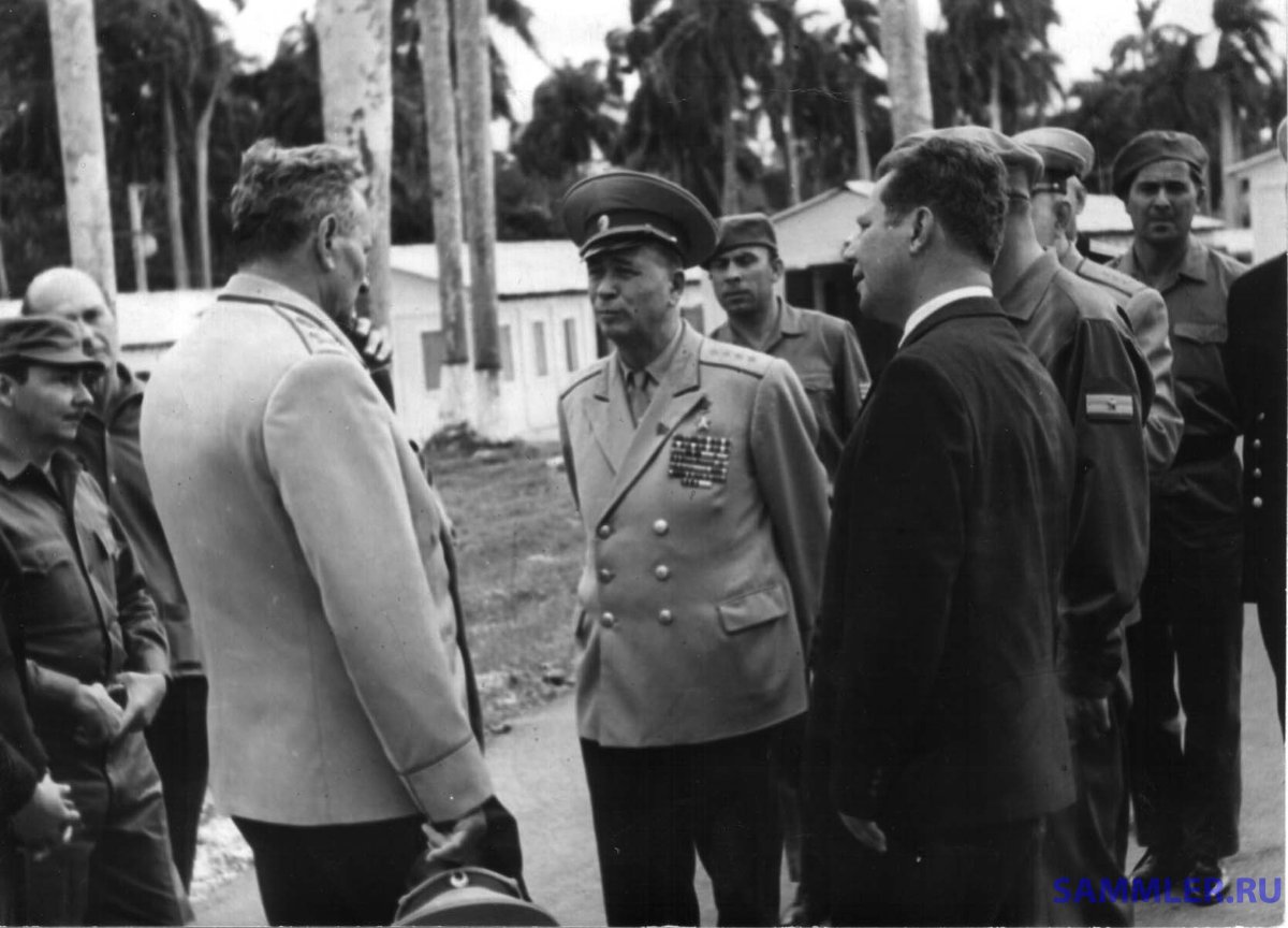 Форма и знаки различия Советских военнослужащих на Кубе, 1969-79 гг ...