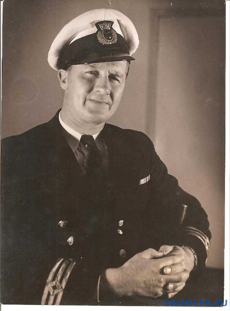 Chief_Officer_Merchant_Navy_1945.jpg