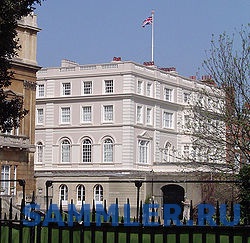 250px_Clarence_house.jpg