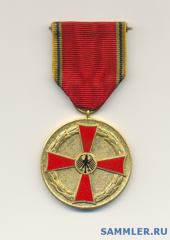 Medal_of_Merit_of_the_Federal_Republic_of_Germany.JPG